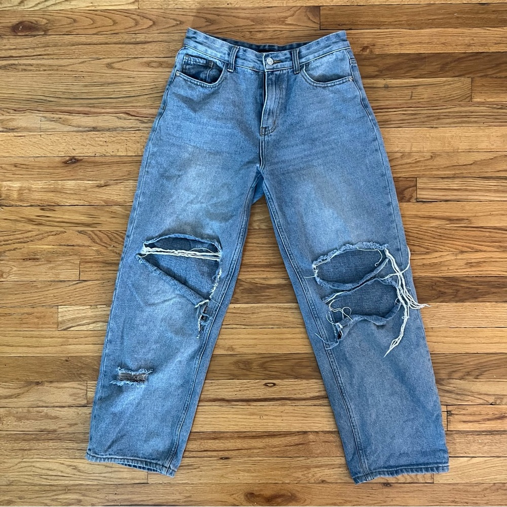 PRETTYLITTLETHING RIPPED JEANS - Picture 2 of 3
